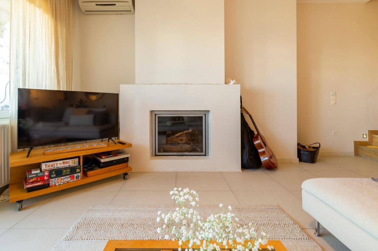 Something Different In Chalkida Apartment Karababás Exterior photo